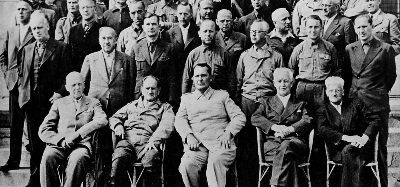 ashcan_group_photo_prisoners_mondorf