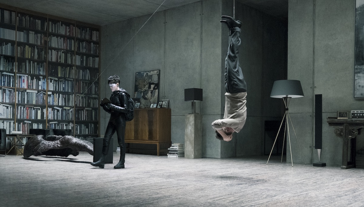 2119167 - Girl In The Spiders Web