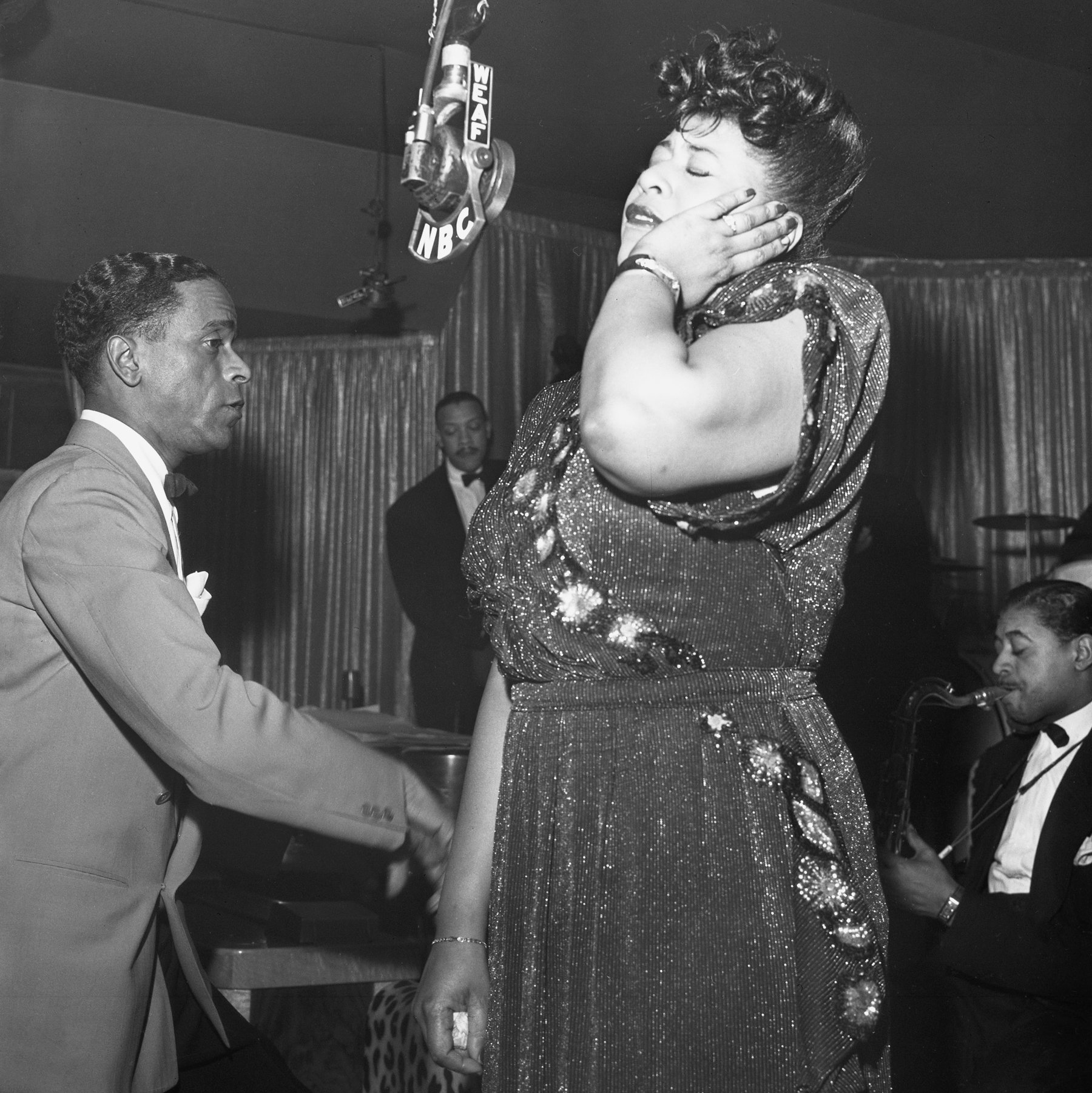 25ellafitzgerald-art-mediumSquareAt3X