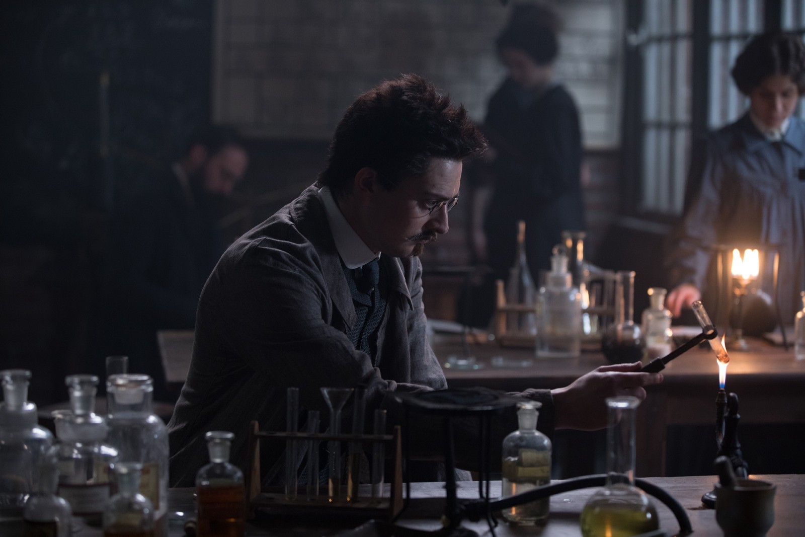 1-N1tmiGcG0-xYNYj7qsCLCg