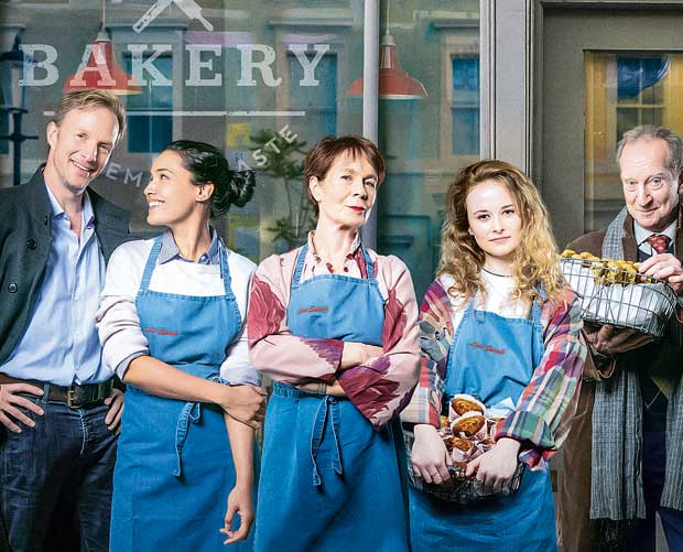 love-sarah-primarystill-011-LST391991