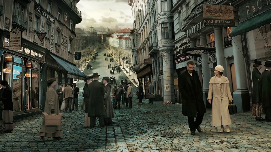 spazieren-in-schraeger-kulisse