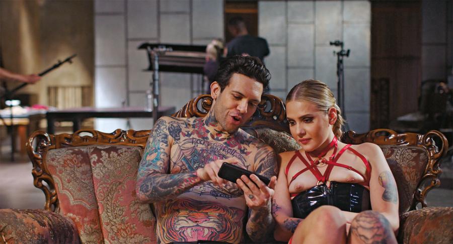 172067d1-443d-4b32-8894-caf192dfcc07_900x