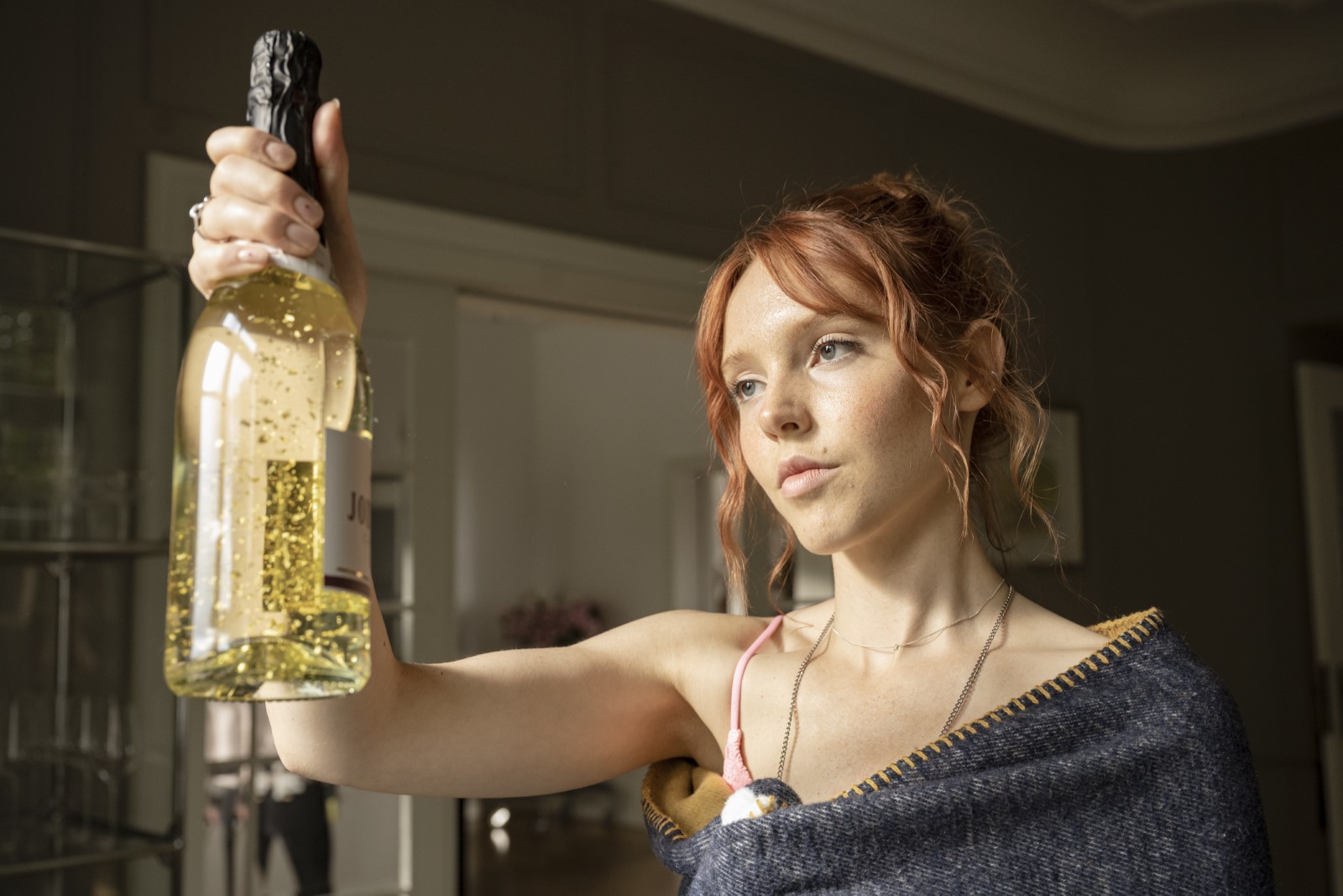 MV5BNDhlOTU2ODQtNTIxYi00MTRhLWE5ZTAtN2ZjZmYzZWI0ZDQyXkEyXkFqcGdeQXVyMDU5MDEyMA@@._V1_