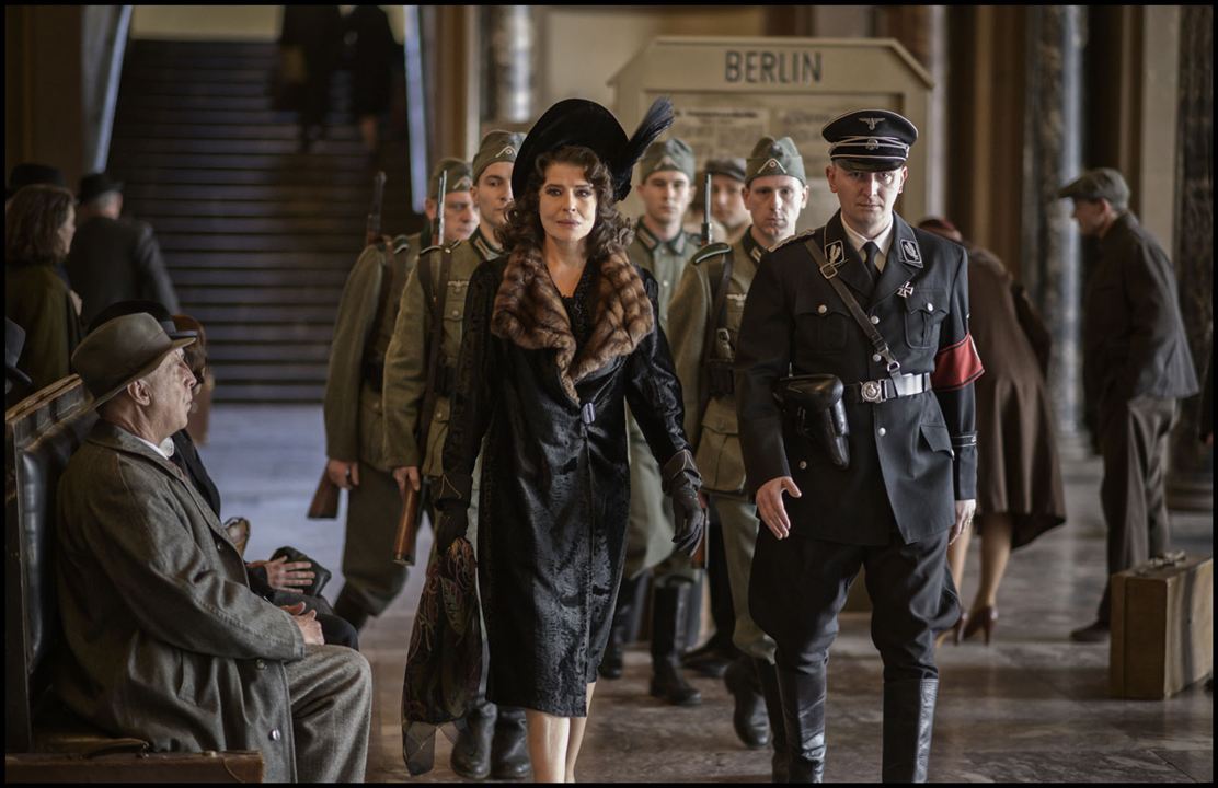 4726663.jpg-r_1280_720-f_jpg-q_x-xxyxx