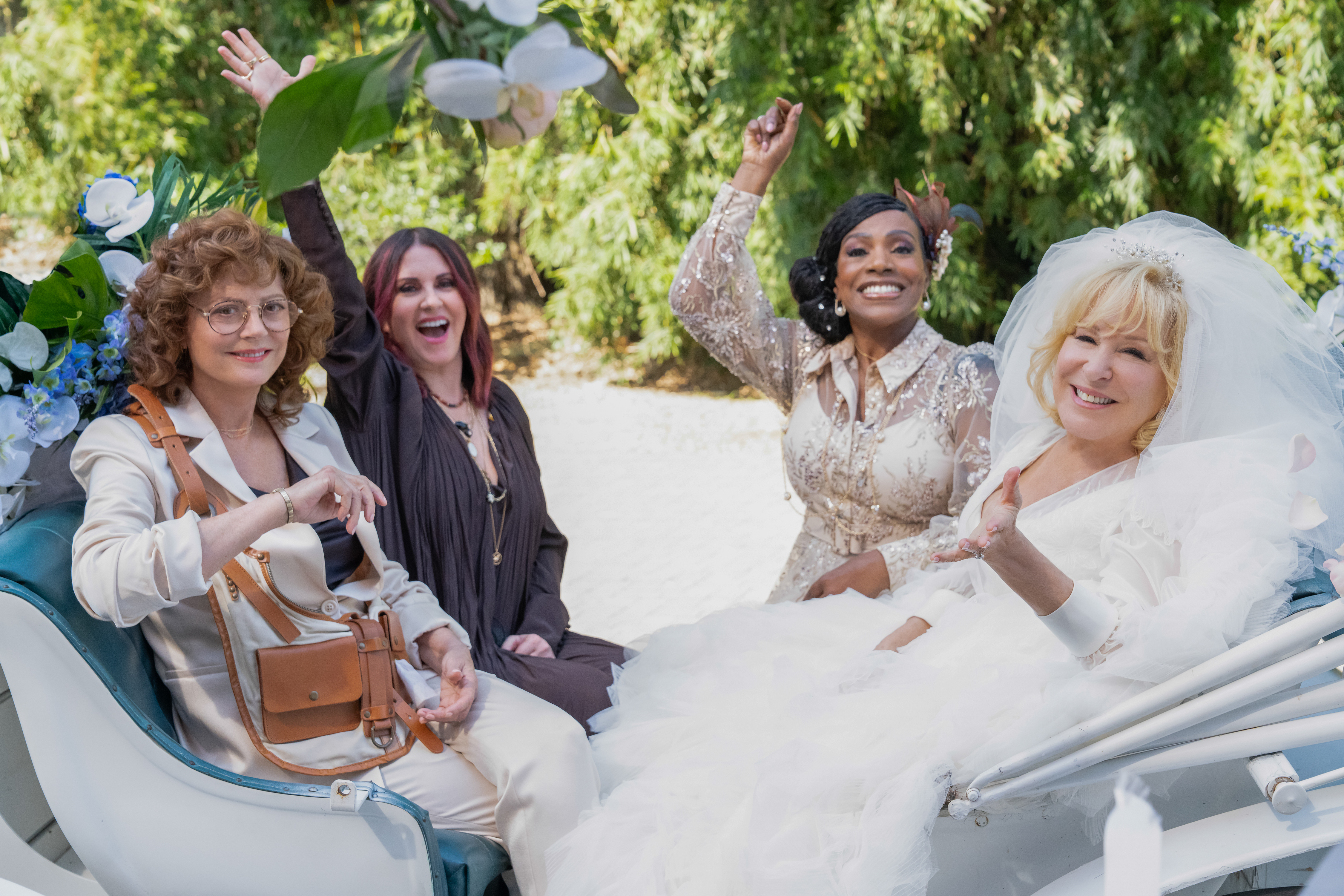 Key-Still-Susan-Sarandon-Megan-Mullally-Sheryl-Lee-Ralph-and-Bette-Midler-in-THE-FABULOUS-FOUR-Courtesy-Bleecker-Street